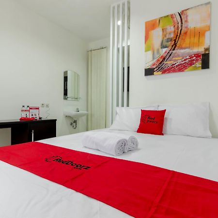 Reddoorz Plus @ Pasar Baru Jakarta Exteriör bild