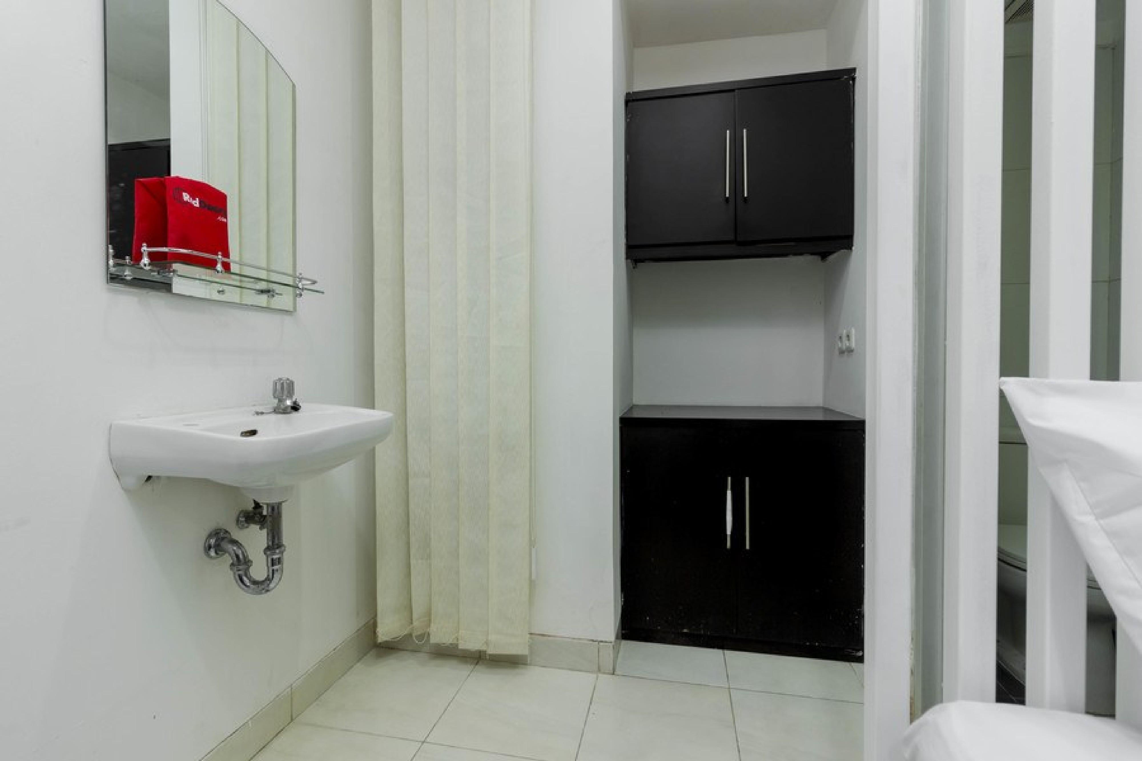 Reddoorz Plus @ Pasar Baru Jakarta Exteriör bild